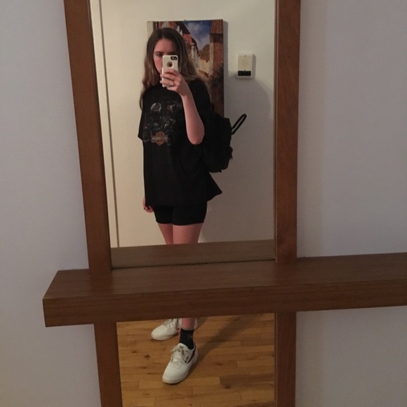 Meet your Posher, Kassia - Picture 1 of 1